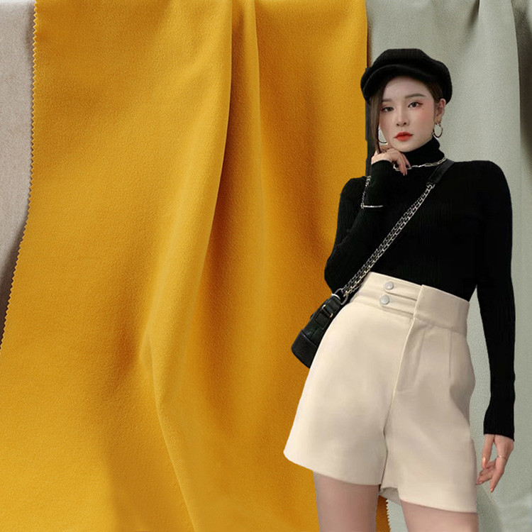 Miksi paitakangas keskipainoinen villakangas on älykäs valinta laadukkaille vaatteille?